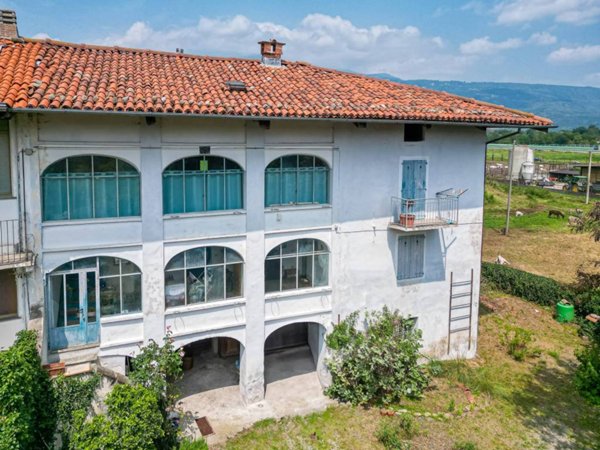 casa indipendente in vendita a Lessolo