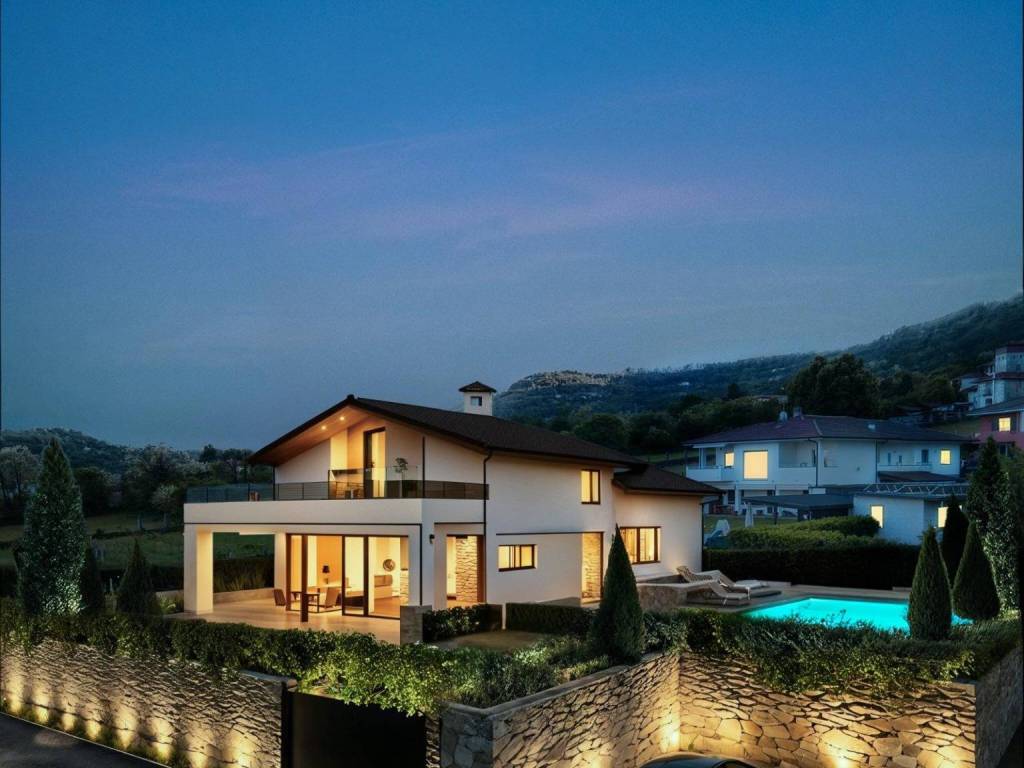 casa indipendente in vendita a Lessolo