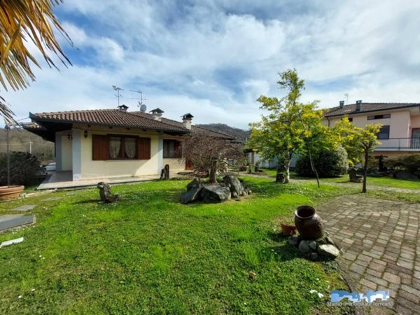 casa indipendente in vendita a Lessolo