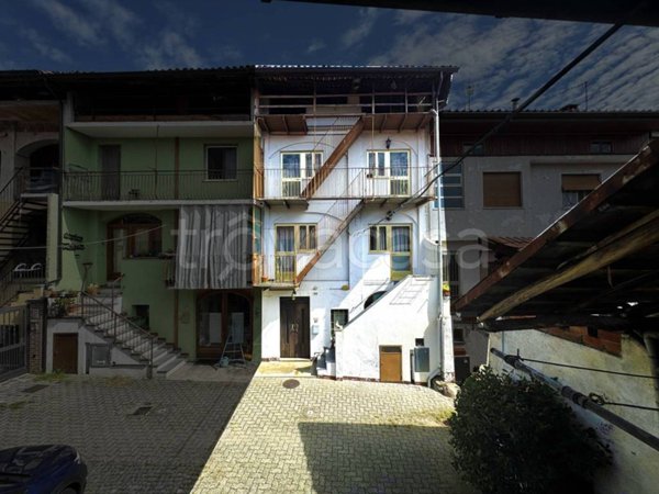 casa indipendente in vendita a Lessolo