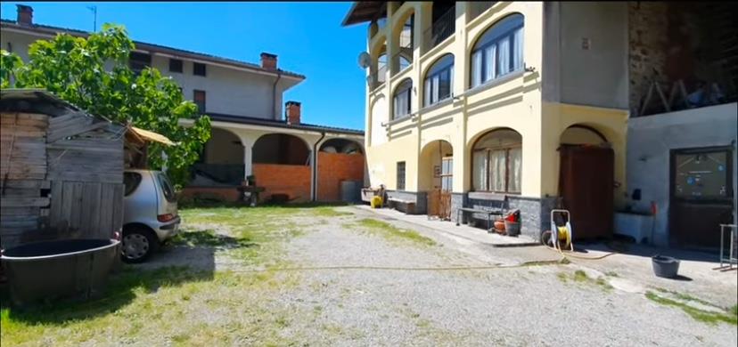 casa indipendente in vendita a Lessolo