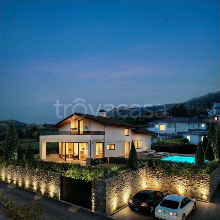 casa indipendente in vendita a Lessolo