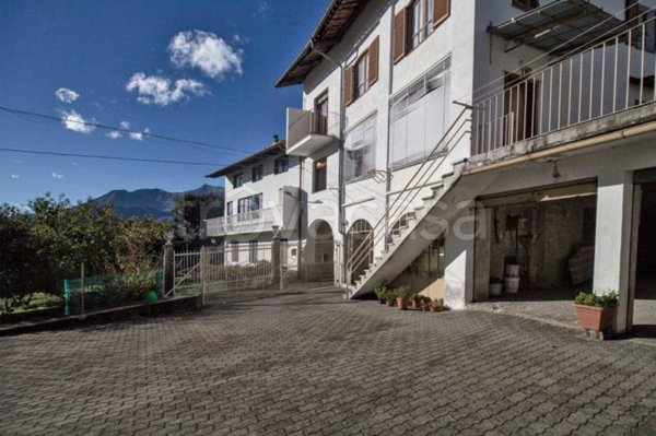 casa indipendente in vendita a Lessolo