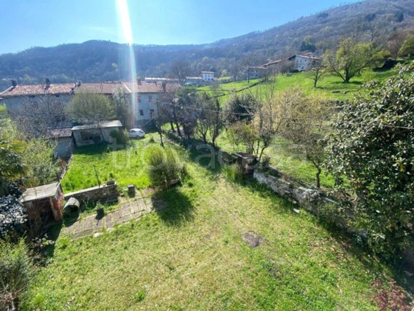 casa indipendente in vendita a Lessolo