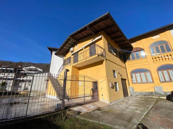 casa indipendente in vendita a Lessolo