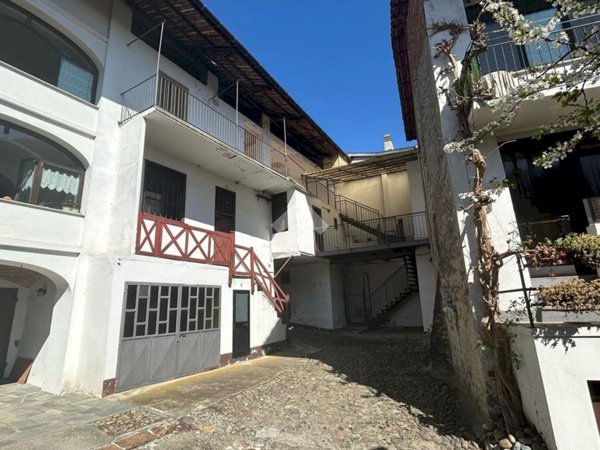 casa indipendente in vendita a Lessolo