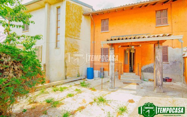 casa indipendente in vendita a Pieve Albignola