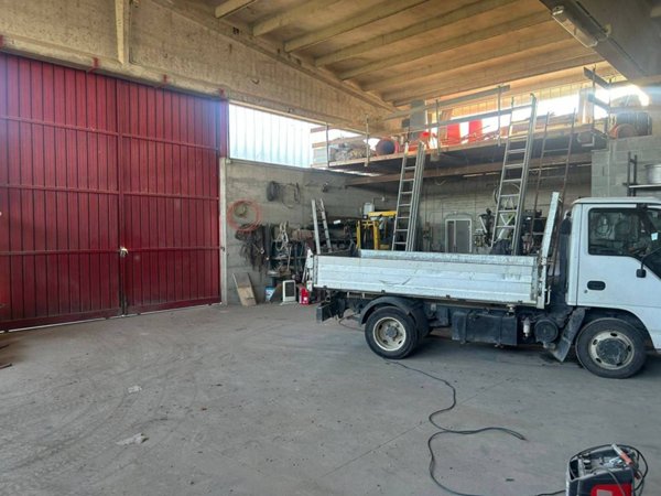 locale commerciale in vendita a Pieve Albignola