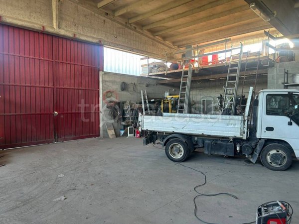 locale commerciale in vendita a Pieve Albignola