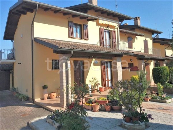 casa indipendente in vendita a Pieve del Cairo