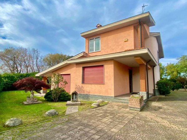 casa indipendente in vendita a Pieve del Cairo