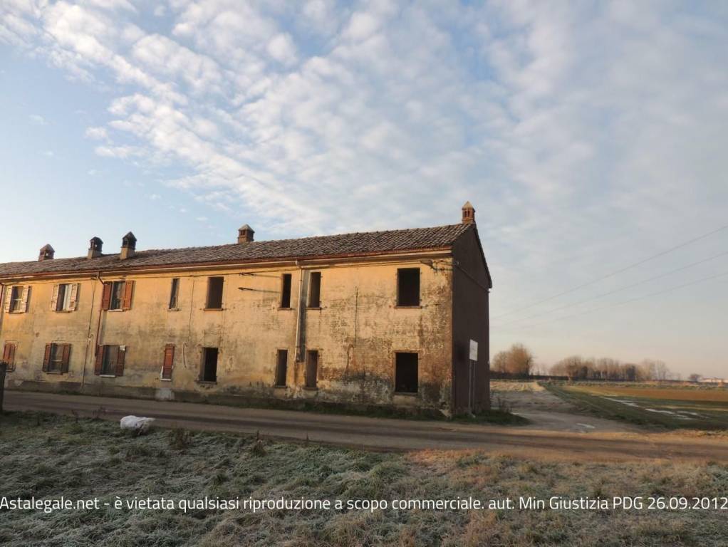 casa indipendente in vendita a Pieve del Cairo