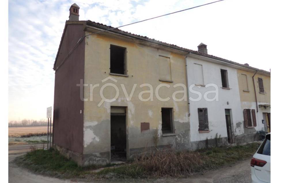 casa indipendente in vendita a Pieve del Cairo
