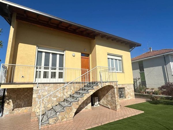 casa indipendente in vendita a Pieve del Cairo