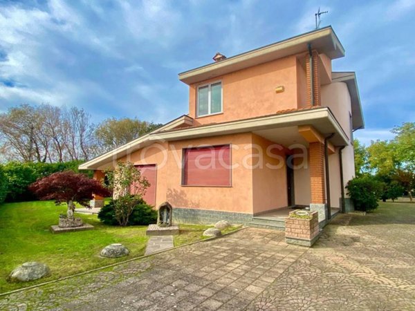 casa indipendente in vendita a Pieve del Cairo