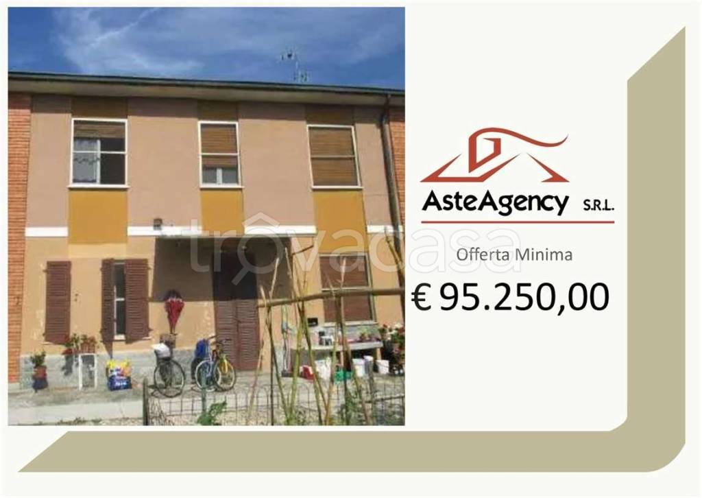 casa indipendente in vendita a Pieve del Cairo