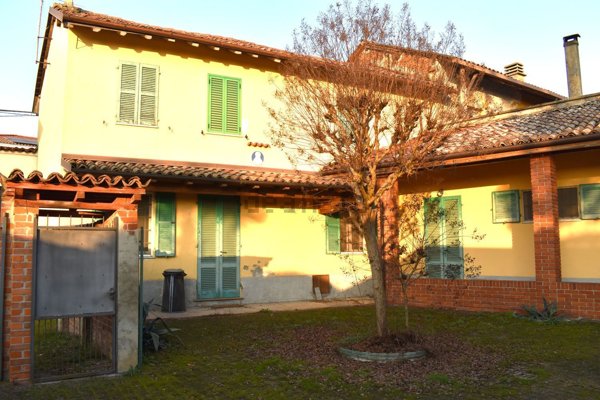 casa indipendente in vendita a Pieve del Cairo