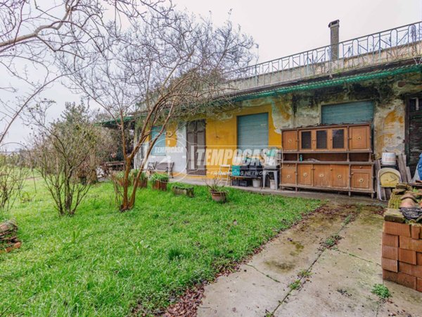 casa indipendente in vendita a Pieve del Cairo