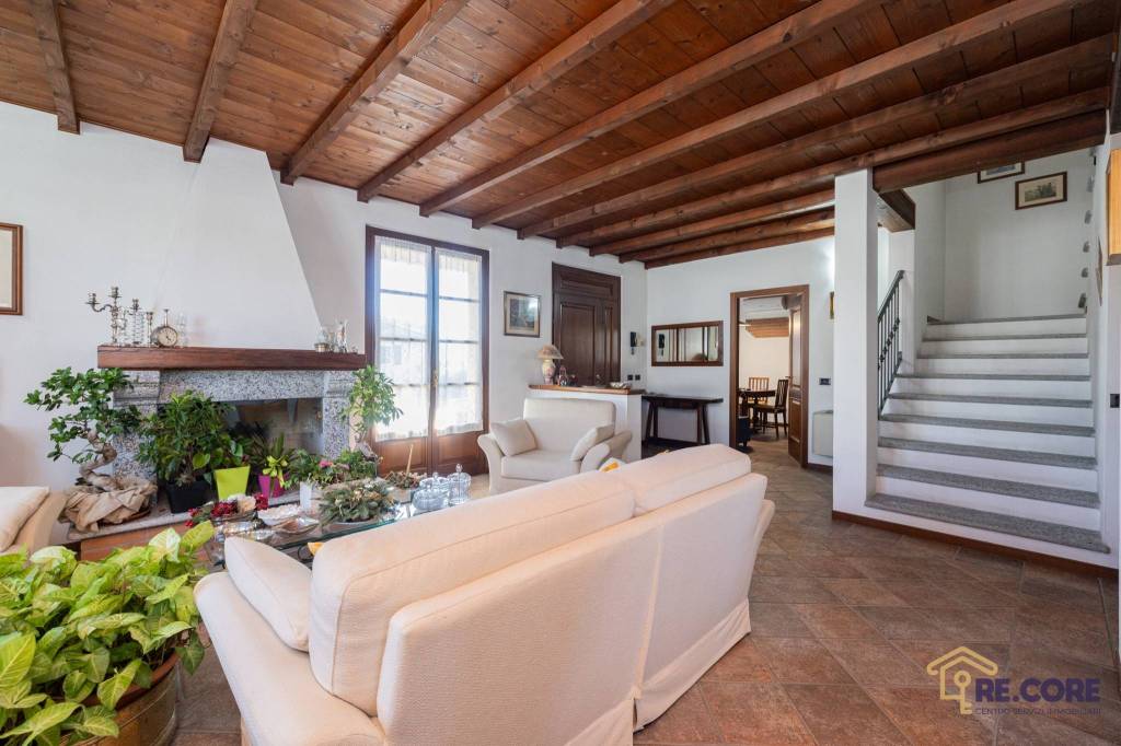 casa indipendente in vendita a Pieve del Cairo