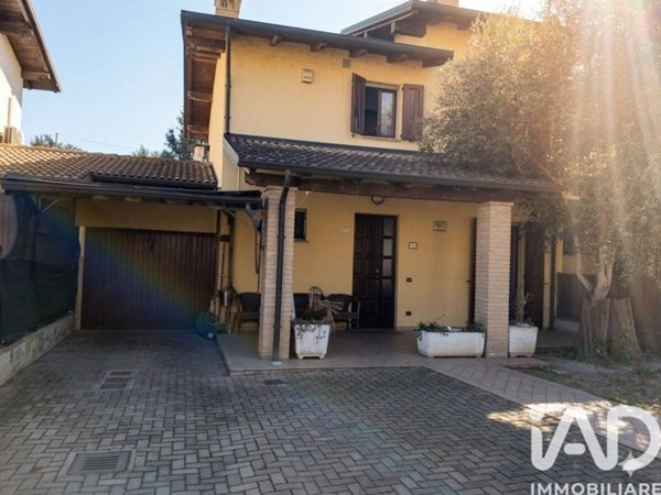 casa indipendente in vendita a Pieve del Cairo