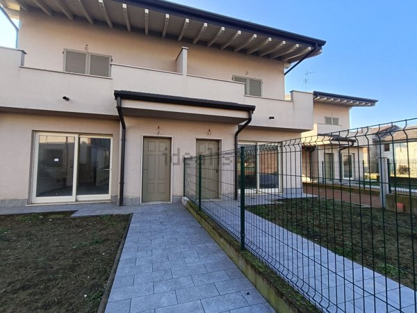 casa indipendente in vendita a Pieve del Cairo in zona Cascina Provvidenza