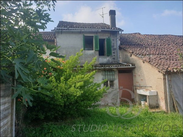 casa indipendente in vendita a Pieve del Cairo in zona Cascina Provvidenza