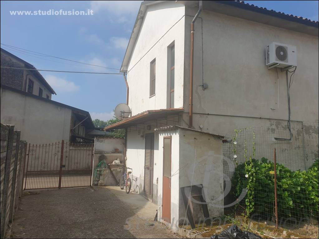 casa indipendente in vendita a Pieve del Cairo in zona Cascina Provvidenza