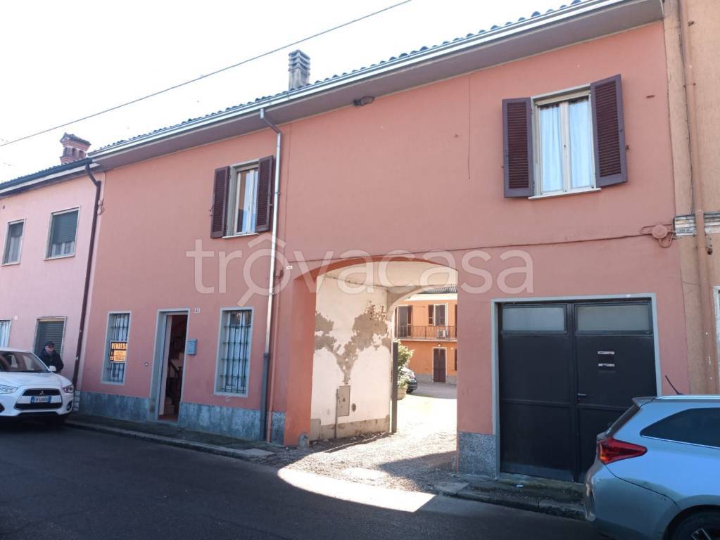 casa indipendente in vendita a Pieve Porto Morone