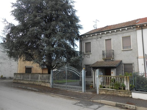 appartamento in vendita a Pieve Porto Morone