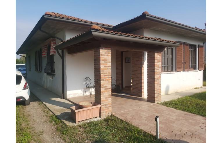 casa indipendente in vendita a Pieve Porto Morone