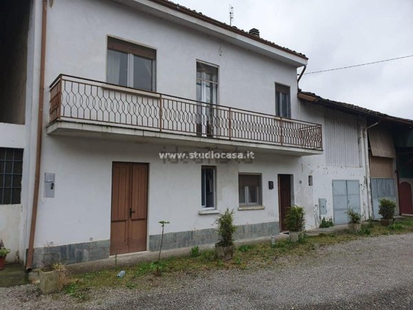 appartamento in vendita a Pieve Porto Morone