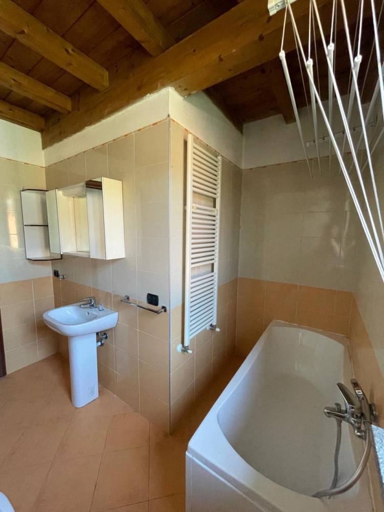 casa indipendente in vendita a Pieve Porto Morone
