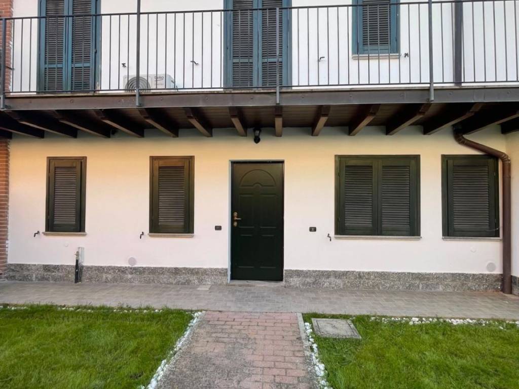 casa indipendente in vendita a Pieve Porto Morone