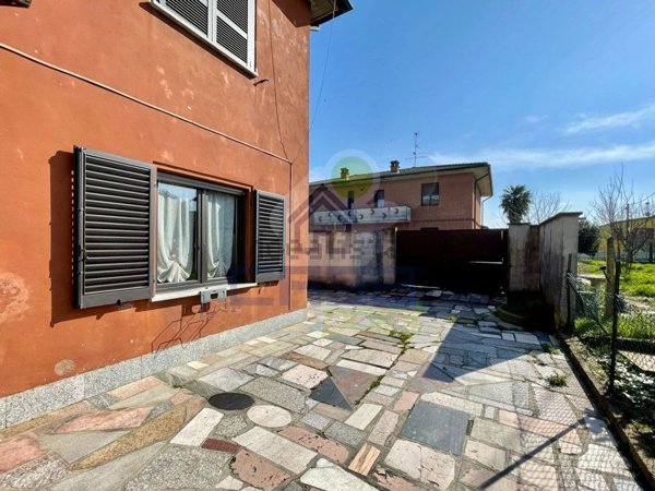 appartamento in vendita a Pieve Porto Morone
