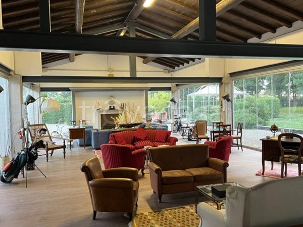 villa in vendita a Pieve Porto Morone