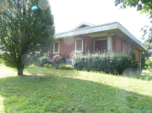 casa indipendente in vendita a Pieve Porto Morone