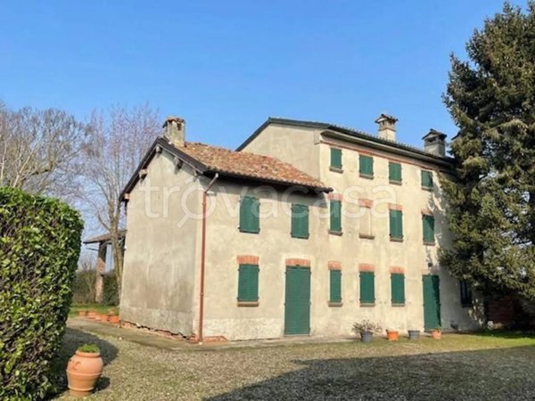 casa indipendente in vendita a Pieve Porto Morone