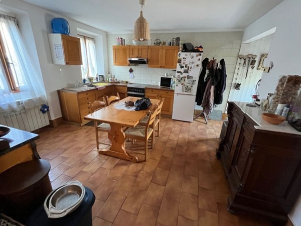 casa indipendente in vendita a Pieve Porto Morone