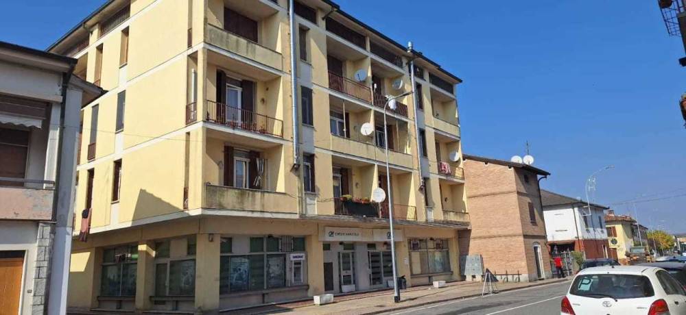 appartamento in vendita a Pieve Porto Morone