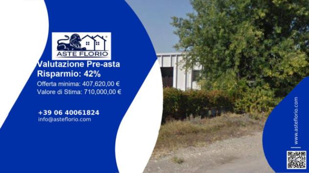 locale commerciale in vendita a Pieve Porto Morone