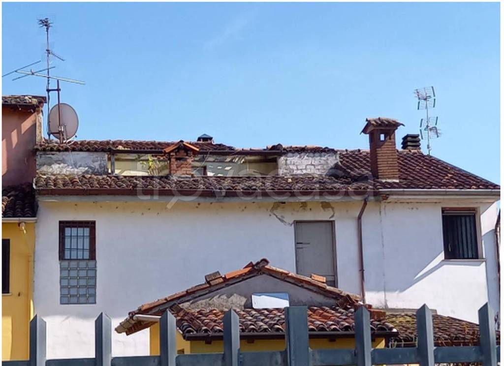 appartamento in vendita a Pieve Porto Morone