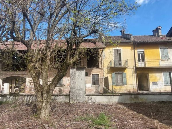 casa indipendente in vendita a Pieve Porto Morone