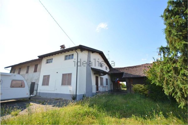 casa indipendente in vendita a Pieve Porto Morone