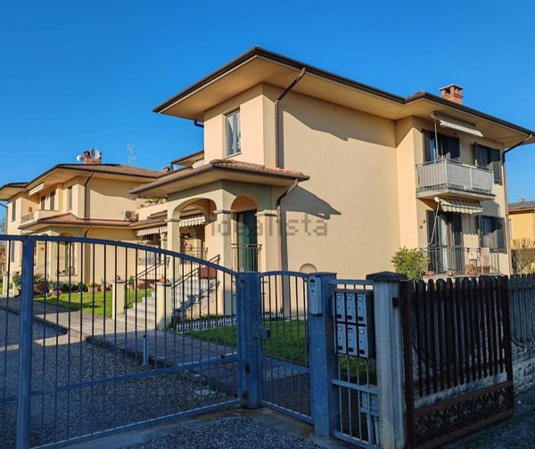 appartamento in vendita a Pieve Porto Morone