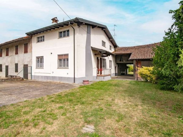 casa indipendente in vendita a Pieve Porto Morone