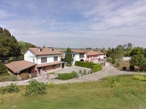 casa indipendente in vendita a Pieve Porto Morone