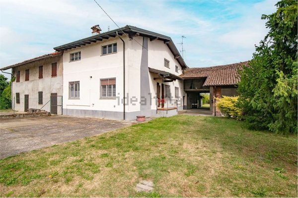 casa indipendente in vendita a Pieve Porto Morone