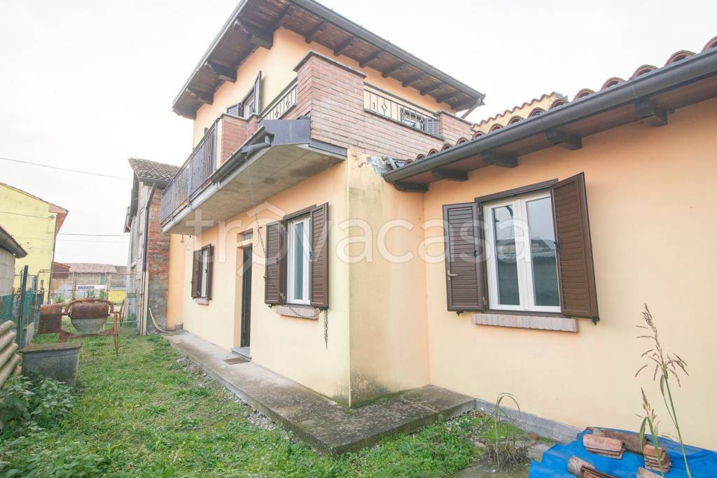 casa indipendente in vendita a Pinarolo Po
