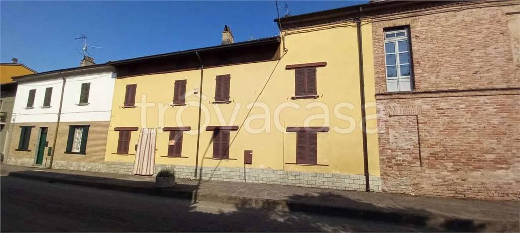 casa indipendente in vendita a Pinarolo Po