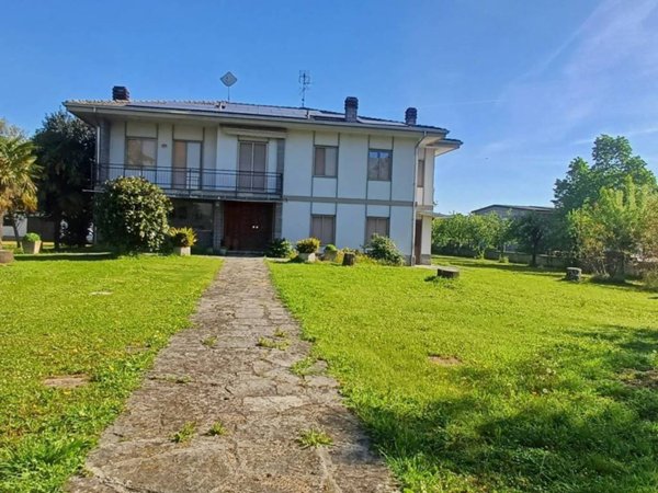 casa indipendente in vendita a Pinarolo Po